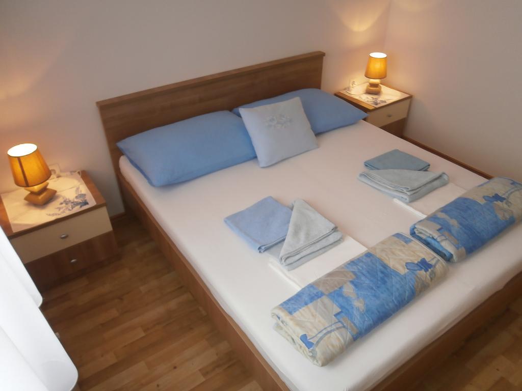 Apartments Crncic Šilo Habitación foto